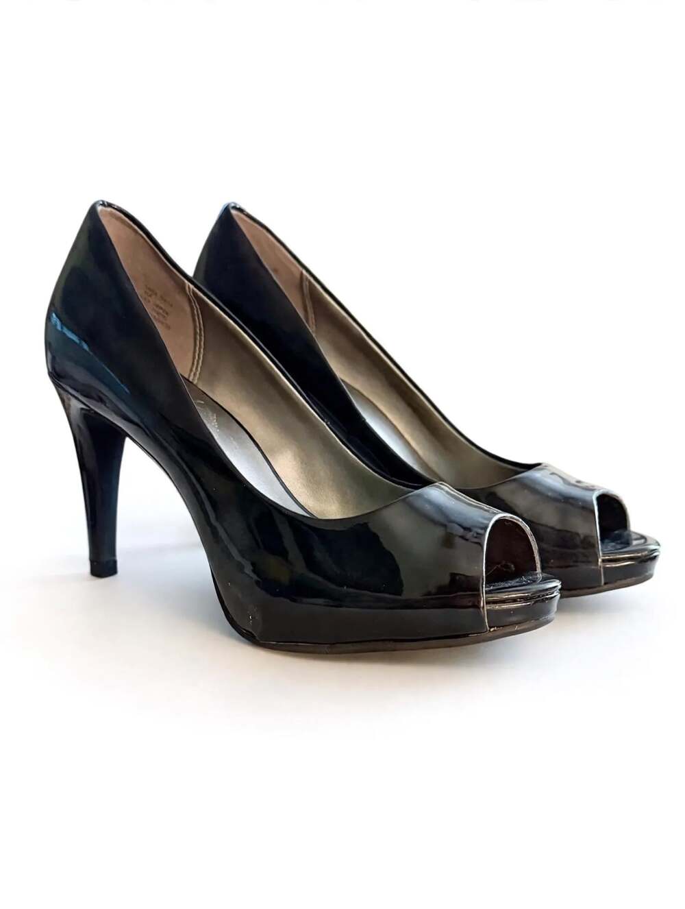 Bandolino Rainaa Peep Toe Platform Pump in Black Patent